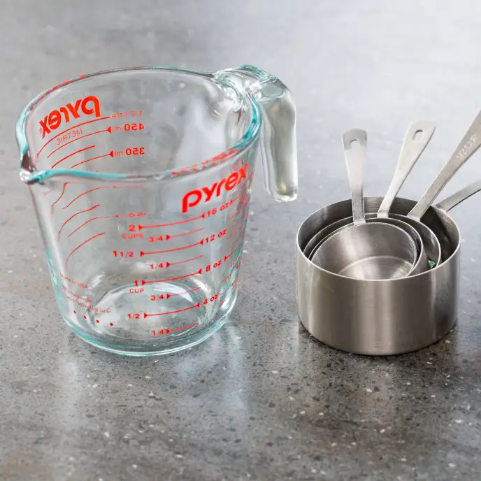 How Many Cups Is In A Liter? Conversion In 2 Easy Steps